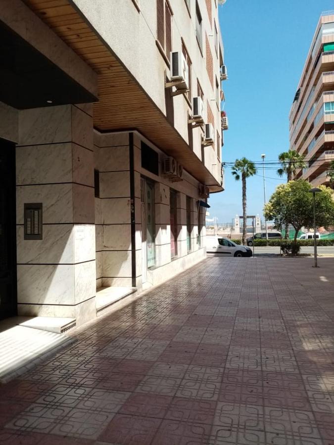 Apartamento Con Buena Vista Apartment Torrevieja Exterior photo